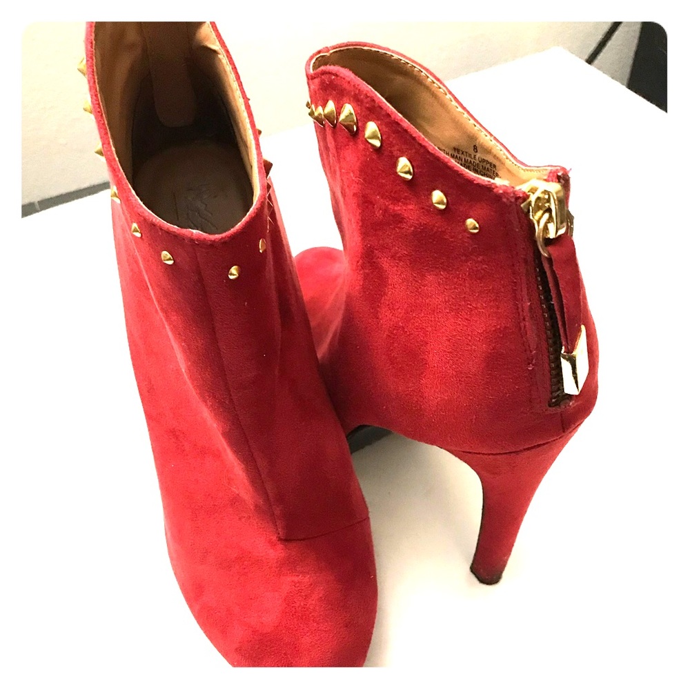 Sassy scarlet bootie